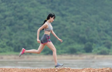 10 Best Pedometer and Step Counter Apps for Android and iOS   top-things